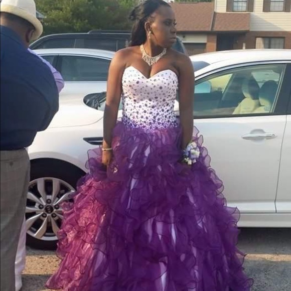 Purple prom dress - Picture 2 of 3